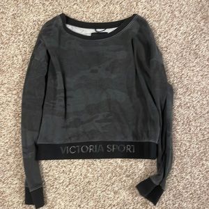 Cropped athletic sweatshirt
